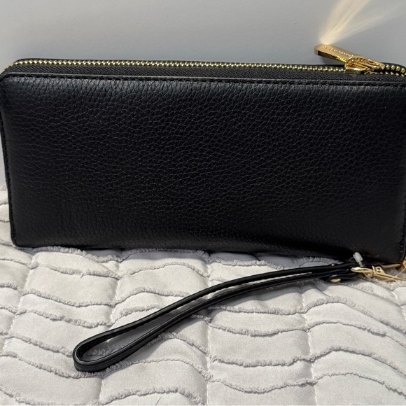 Jet Set Travel Large Pebbled Leather wallet/ wristlet - Picture 3 of 10